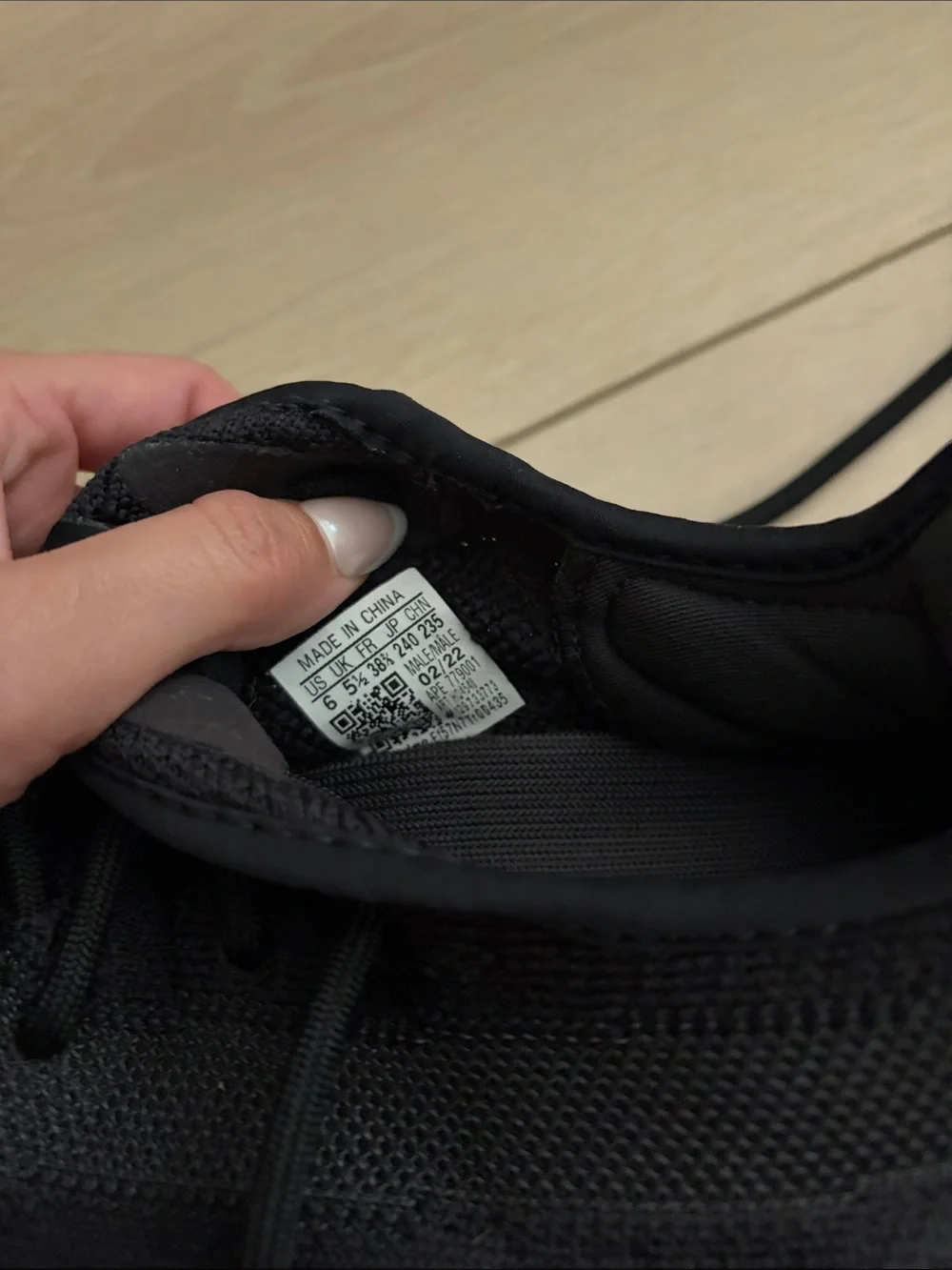 Men's Black Knit Lace-Up Sneakers